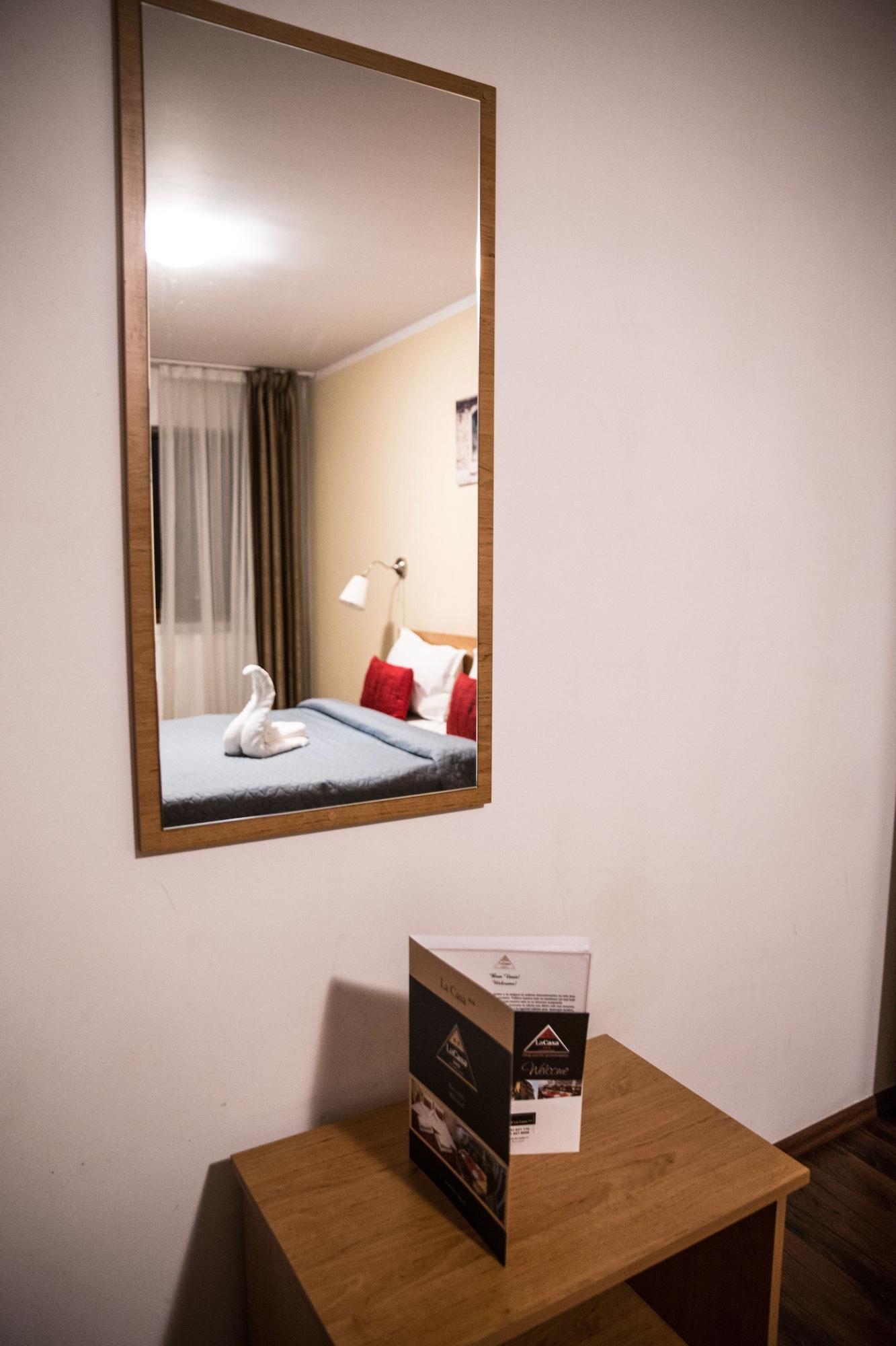 ホテル La Casa Nord ブカレスト エクステリア 写真